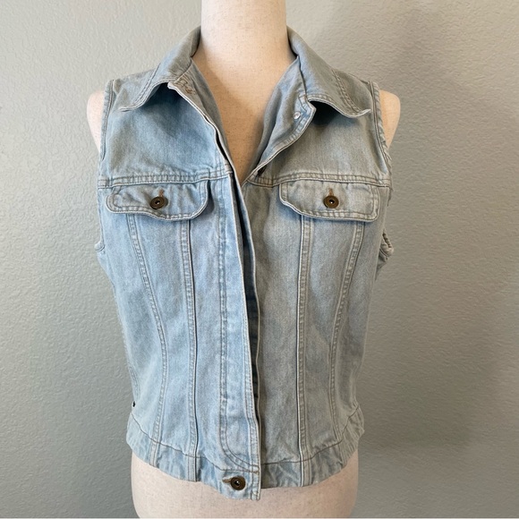 Liz Claiborne Vintage Y2K 90s Light Wash Button Down Denim Jean Vest | Medium - Picture 3 of 9
